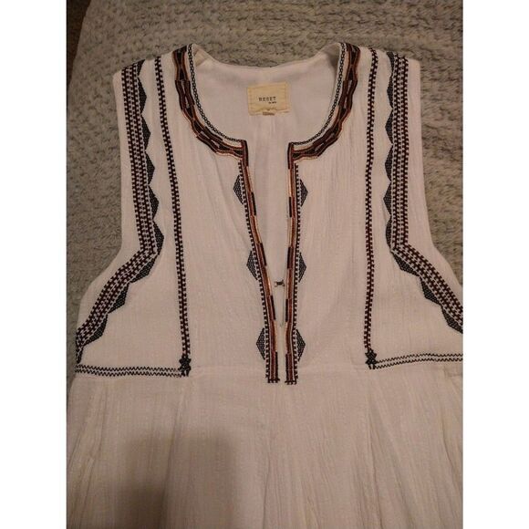 Reset  embroidered sleeveless dress size small Boho Beachy Summer white - Picture 7 of 12